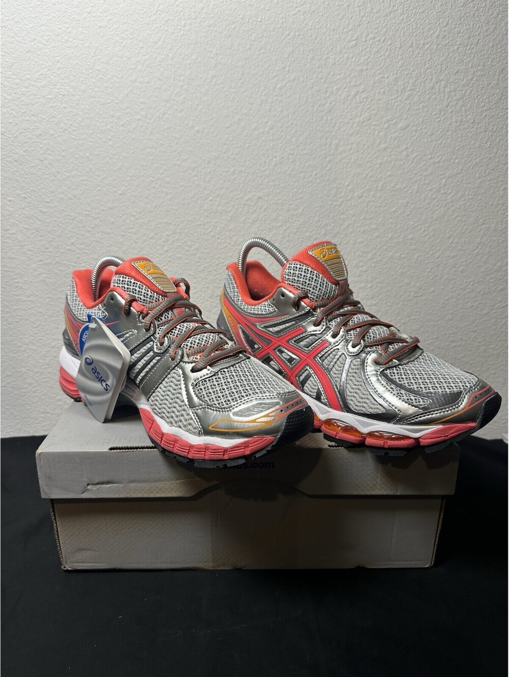 Rare new in box asics Gel Nimbus 15 Women Running Shoe hot punch marigold Sz 8.5